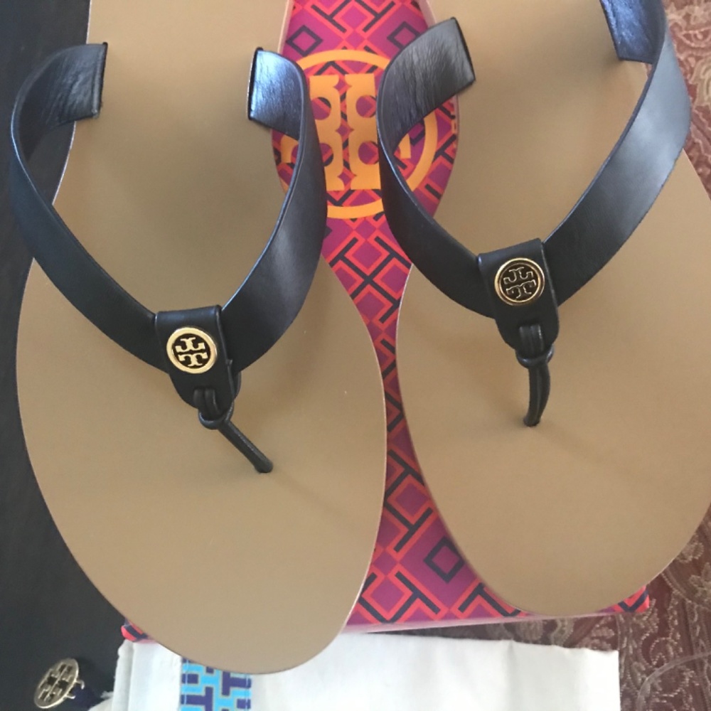 Tory Burch Manon Black Thing Sandals - Picture 2 of 7
